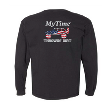 Load image into Gallery viewer, Jeep-Throwin' Dirt Long Sleeve Tee